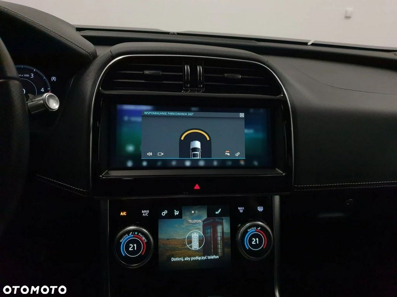 Jaguar XE 2.0 D180 R-Dynamic SE - 18