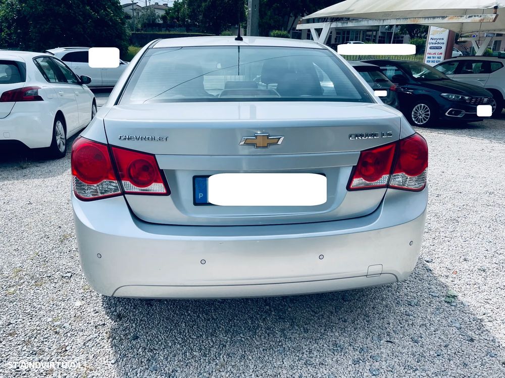 Chevrolet Cruze 1.6 LS - 22