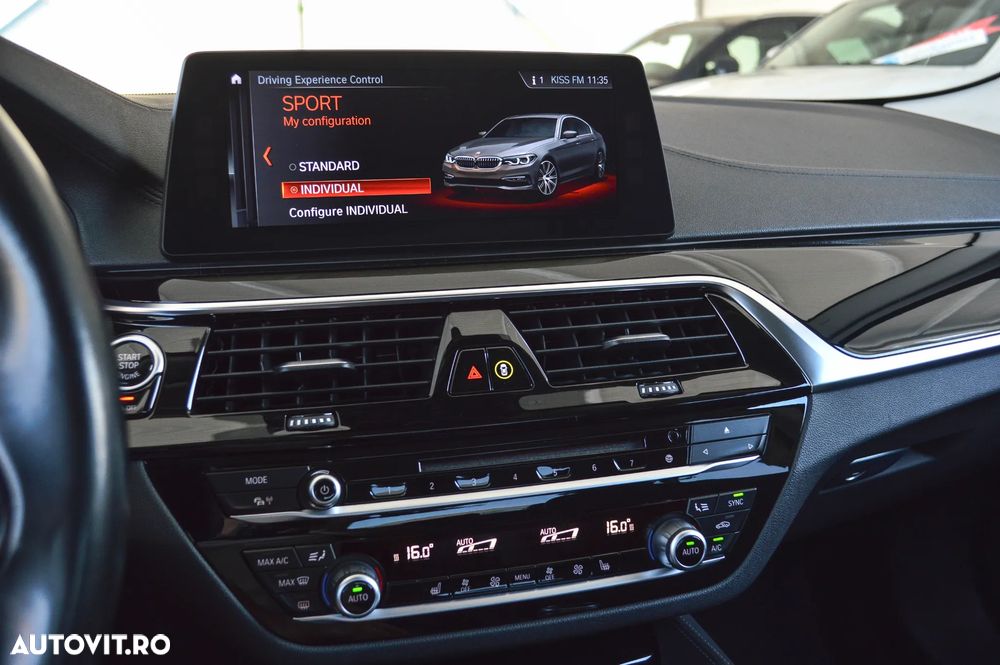 BMW Seria 5 520d Aut. Luxury Line - 12