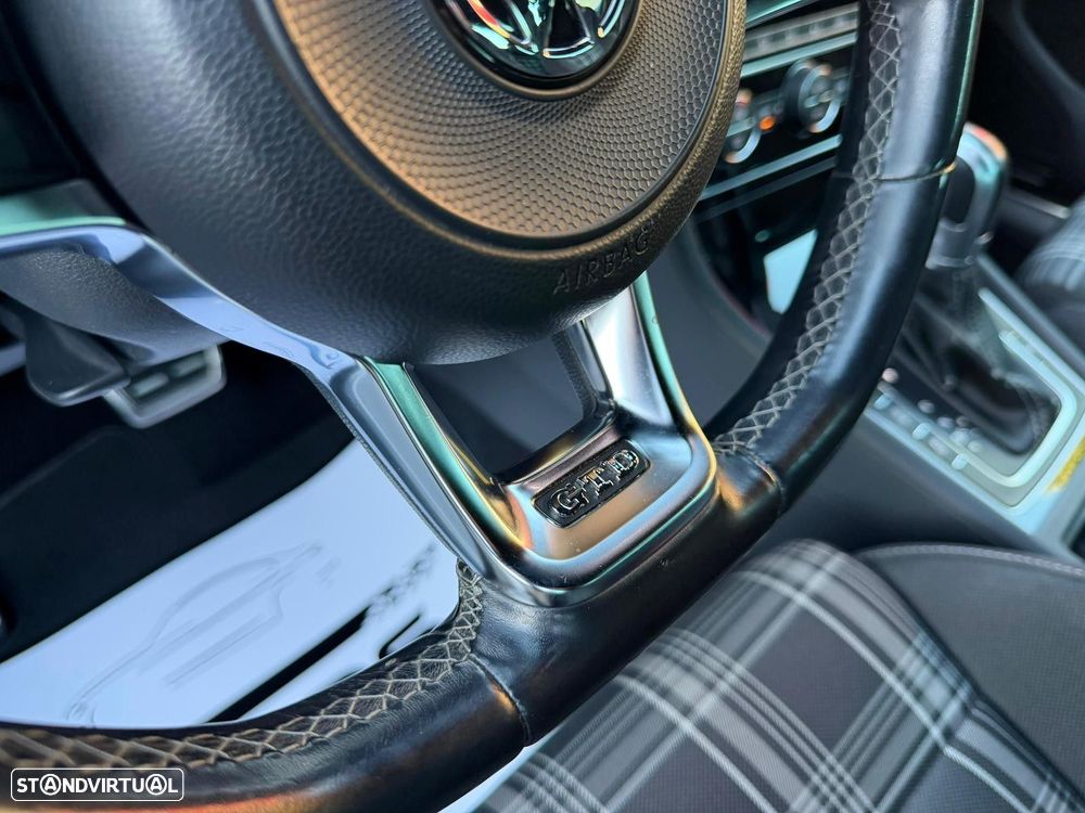 VW Golf 2.0 TDI GTD DSG - 20