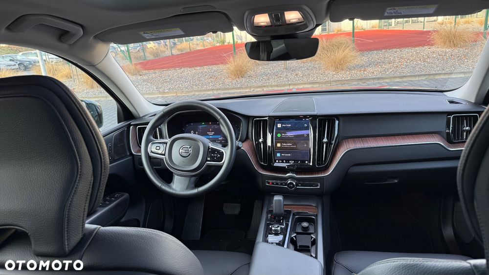 Volvo XC 60 B5 B R-Design - 11