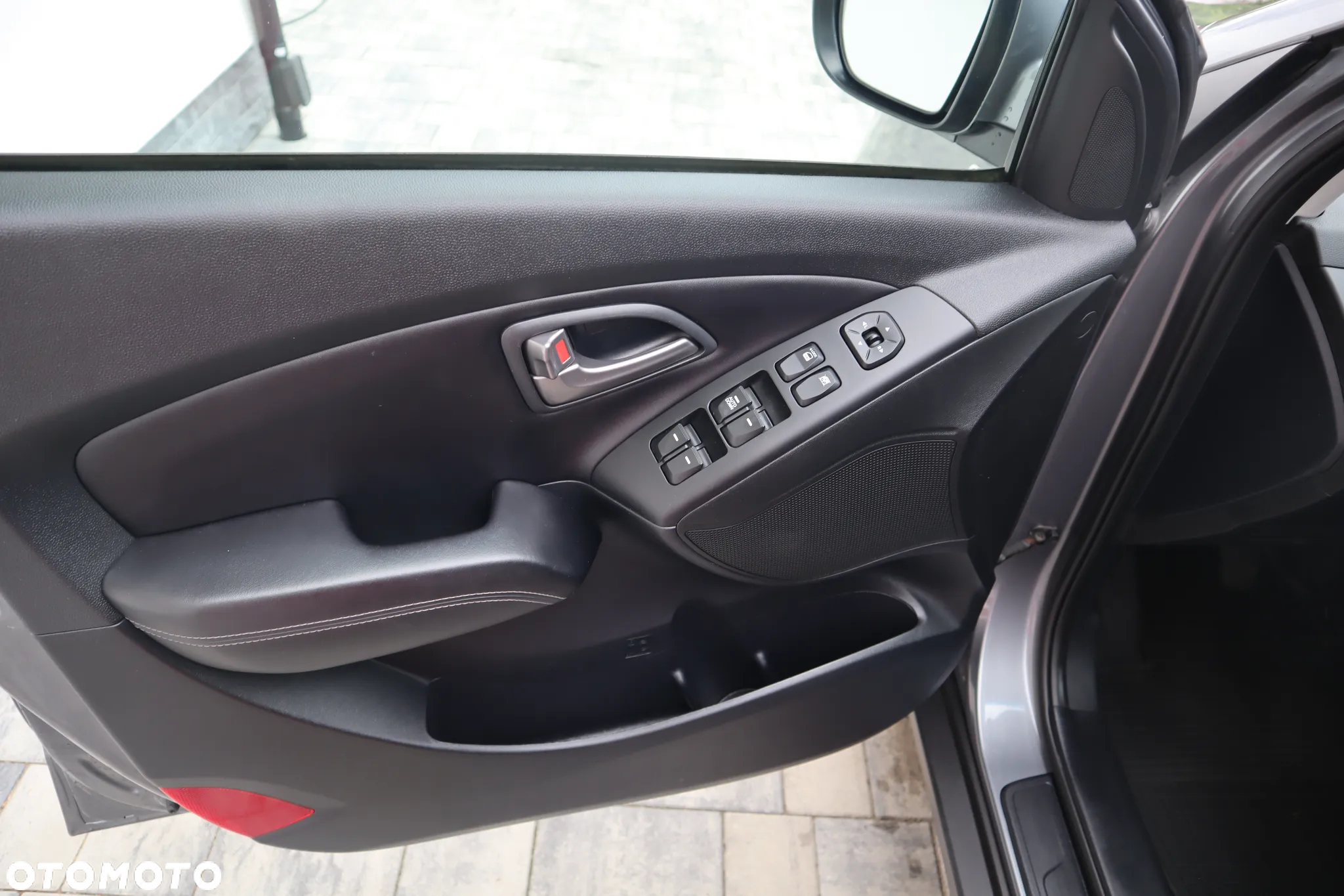 Hyundai ix35 1.6 2WD blue Trend - 8