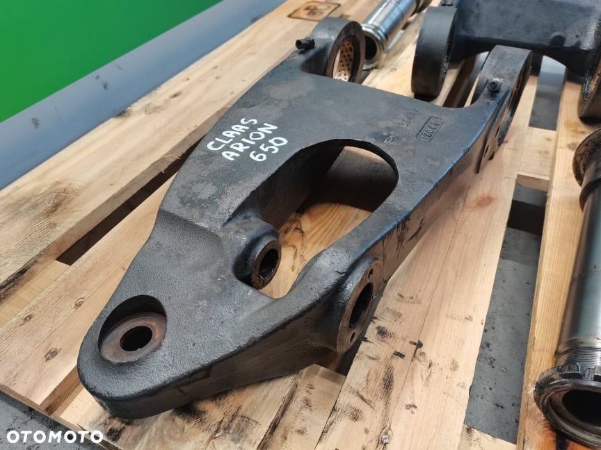 Steyr CVT 6195 {Wahacz dolny osi Carraro 12047 12048} - 14