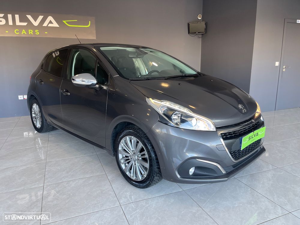 Peugeot 208 1.2 PureTech Signature - 3