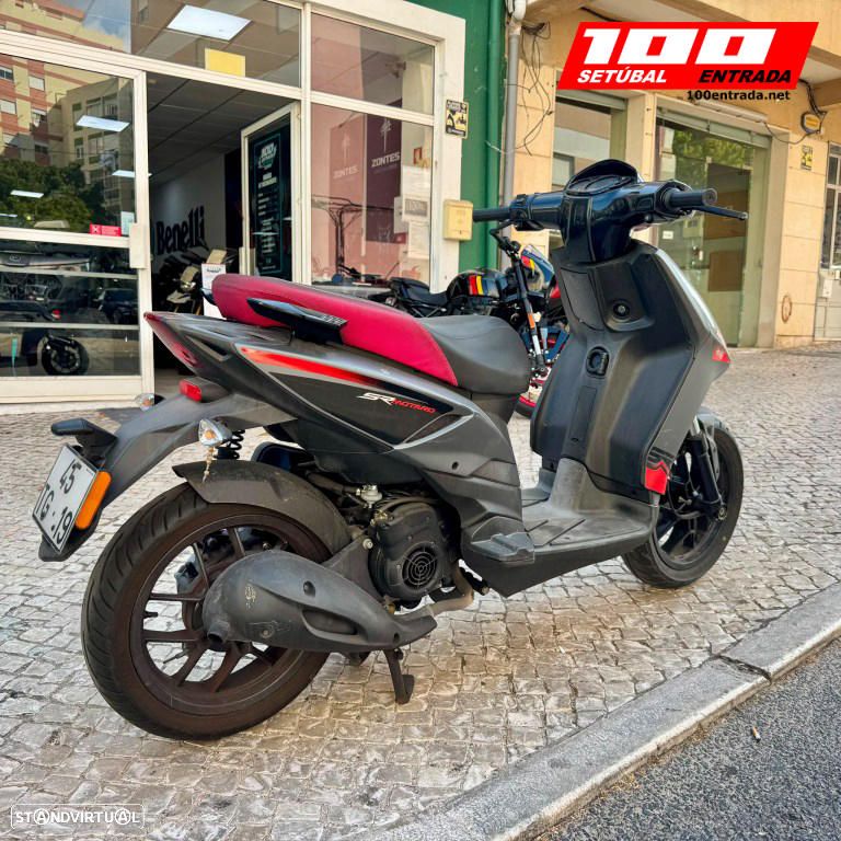 Aprilia SR 125 - 11