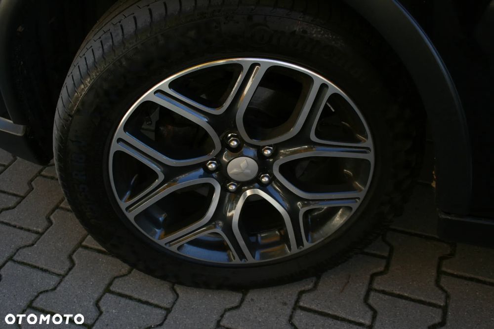 Mitsubishi Outlander 2.2 DID Intense + 4WD - 17