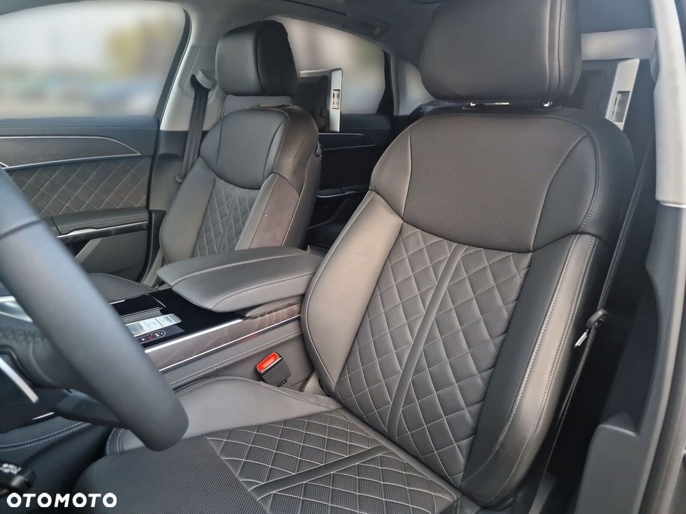 Audi A8 - 12