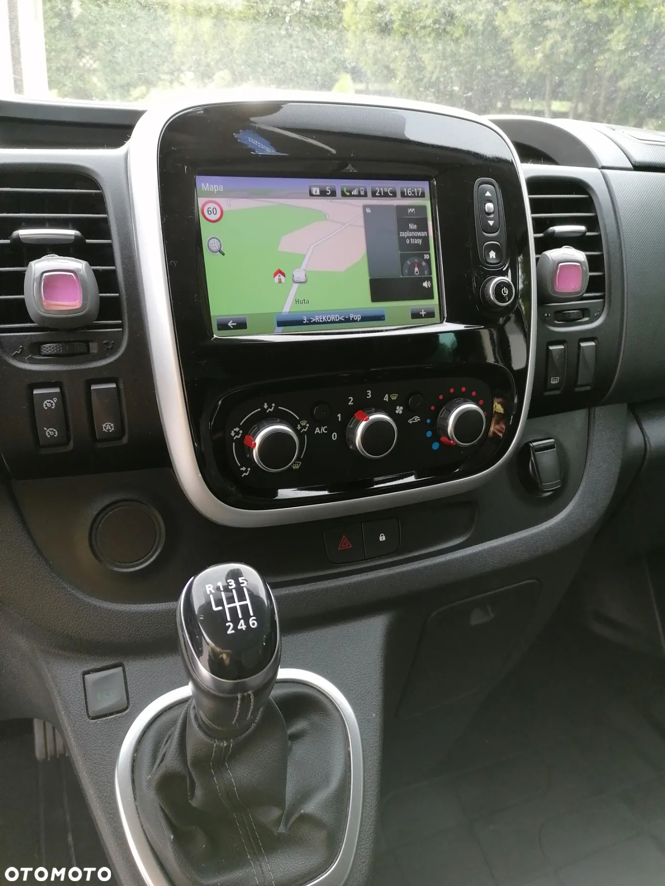 Renault Trafic Grand SpaceClass 2.0 dCi - 11