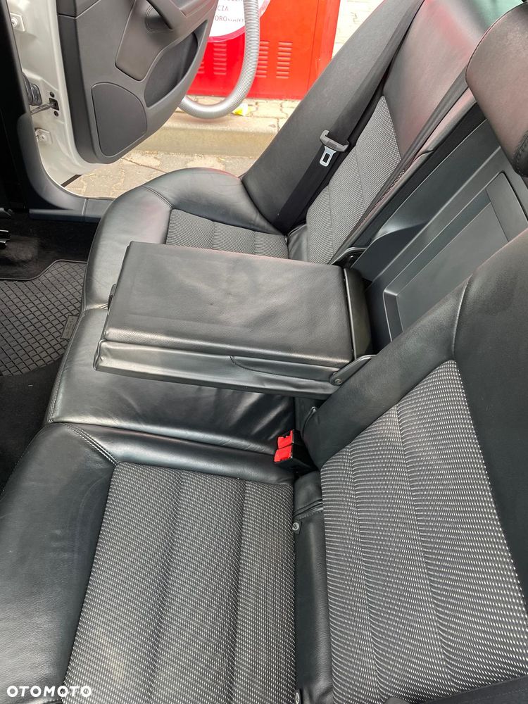Skoda Octavia 2.0 TDI DPF Elegance - 15
