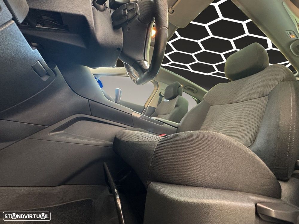 Peugeot 3008 1.6 HDi Executive CMP6 - 16