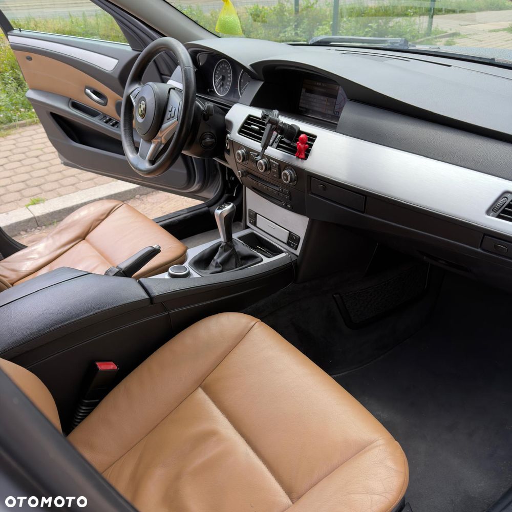 BMW Seria 5 - 11
