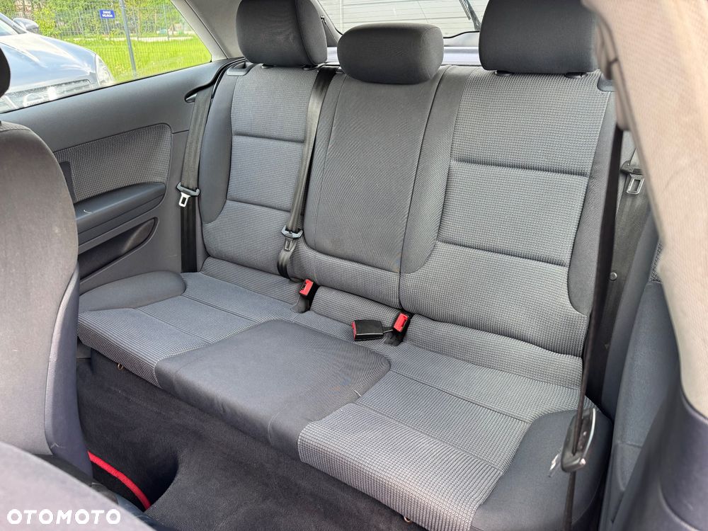 Audi A3 3-drzwiowe 1.6 Ambition - 10
