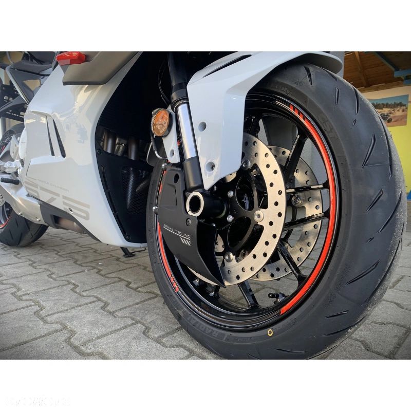 CFMoto SR - 6