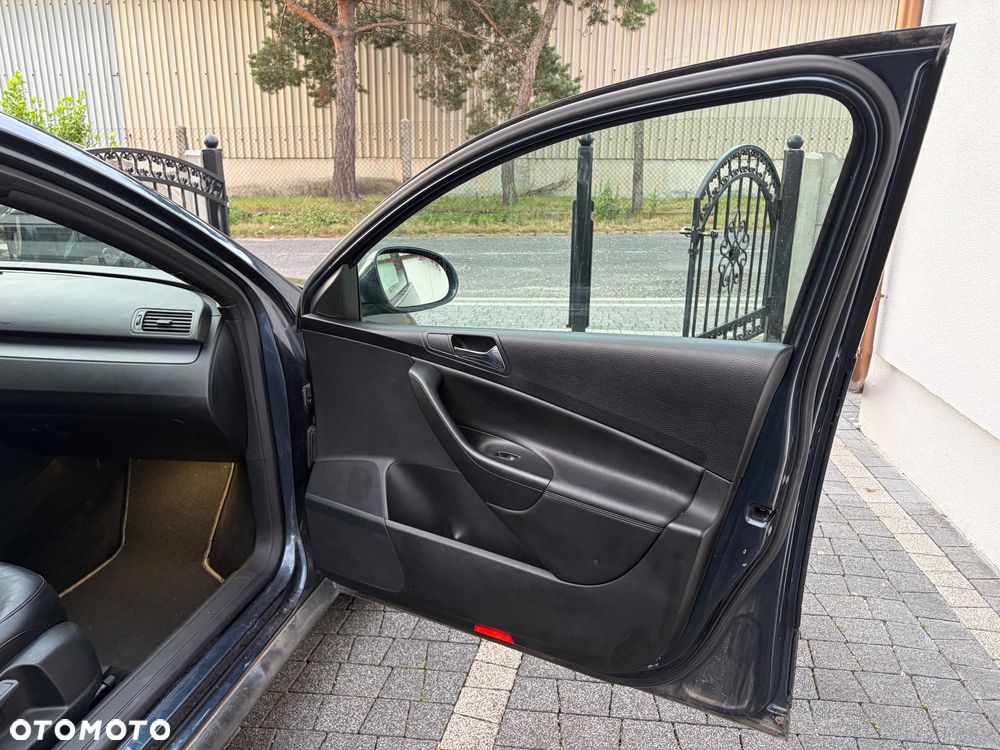 Volkswagen Passat 2.0 TDI DPF Comfortline - 16