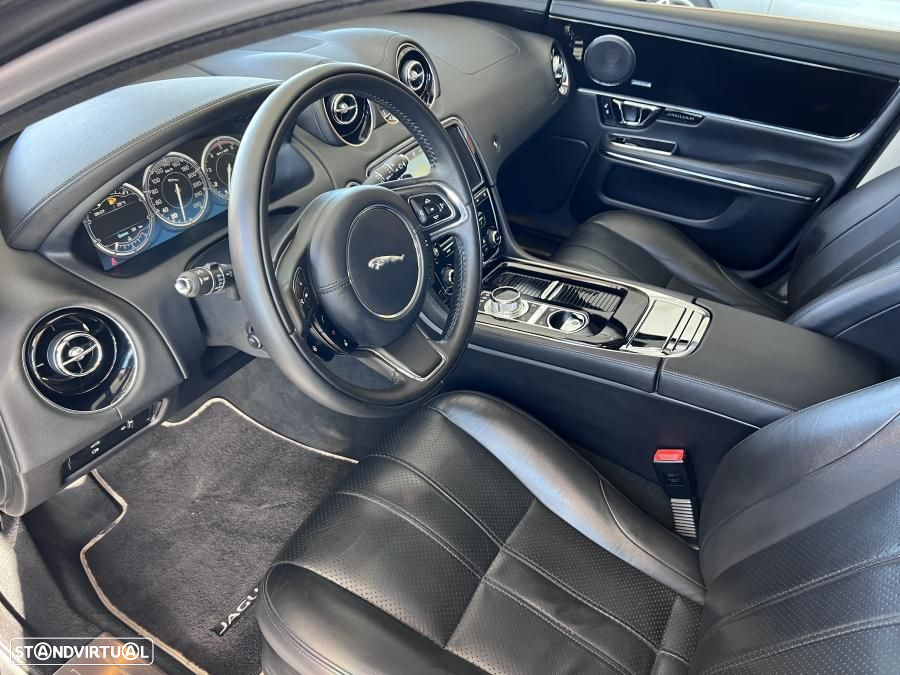 Jaguar XJ 3.0 D V6 Premium Luxury - 48