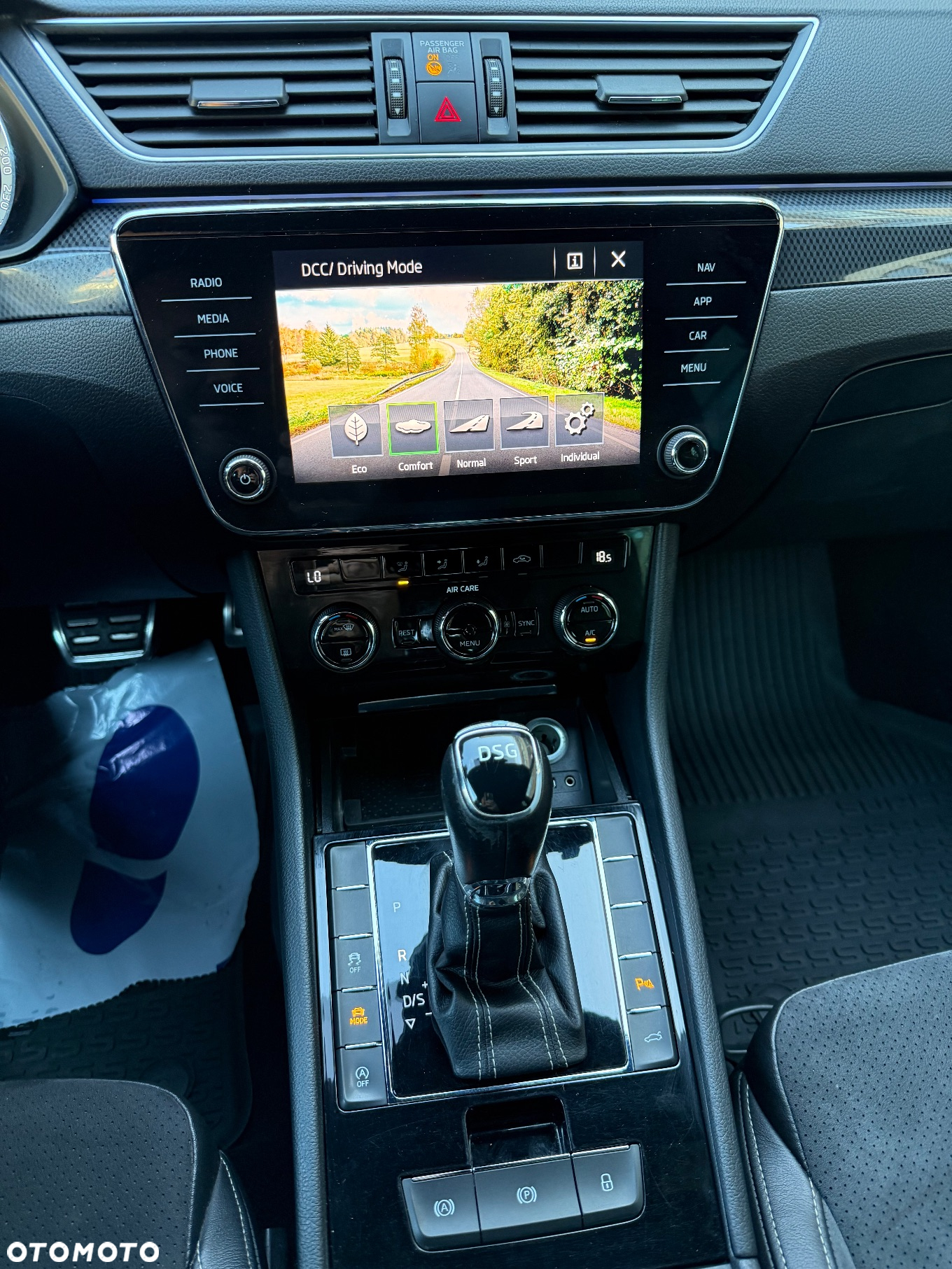 Skoda Superb Combi 1.8 TSI DSG SportLine - 17