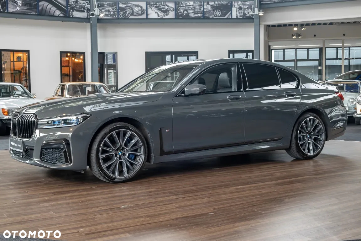 BMW Seria 7 750i xDrive sport - 2