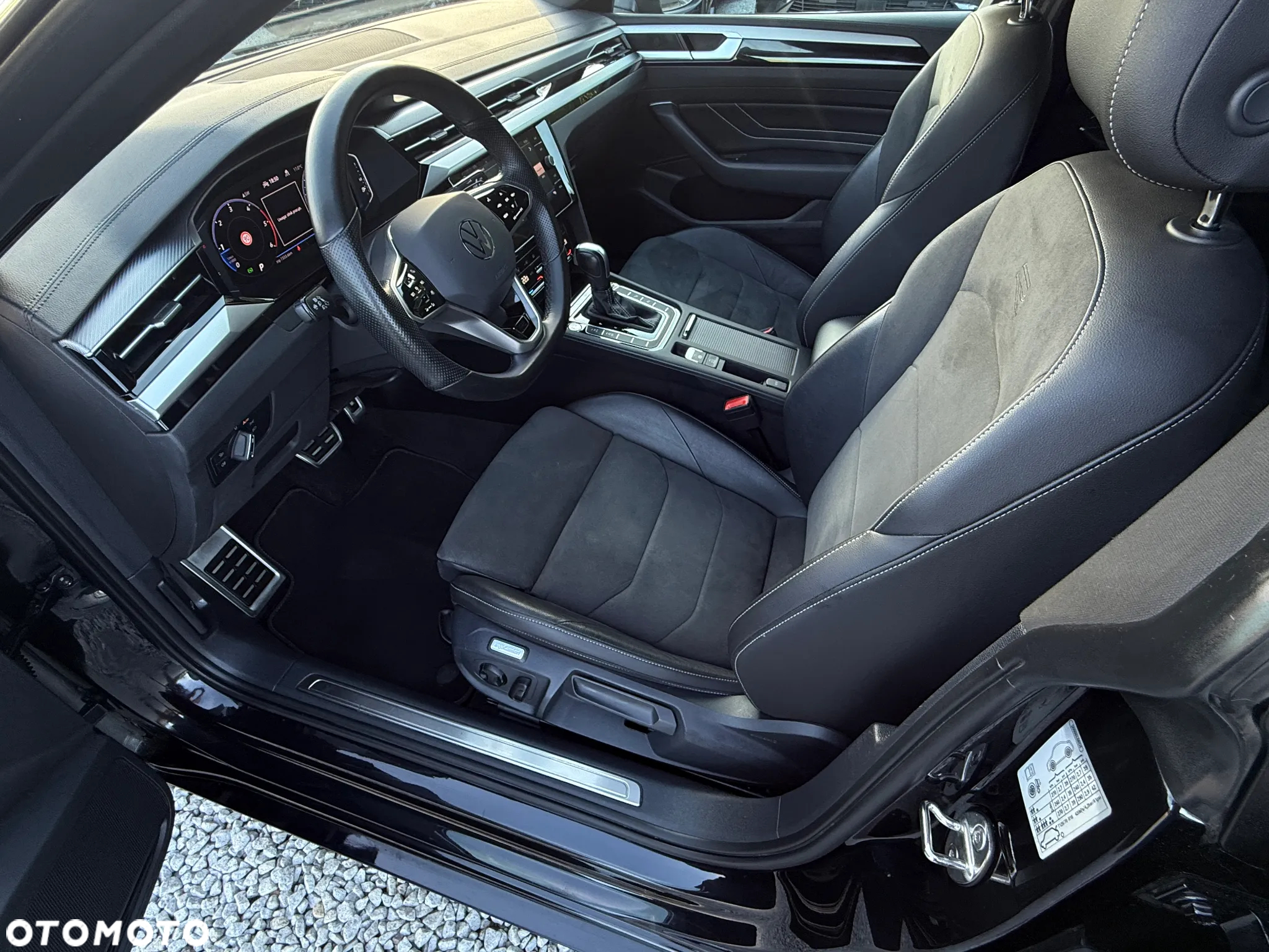 Volkswagen Arteon 2.0 TDI R-Line DSG - 26