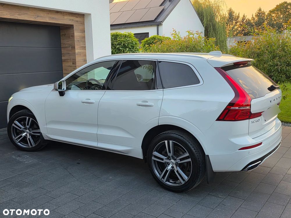 Volvo XC 60 B4 D AWD R-Design - 25