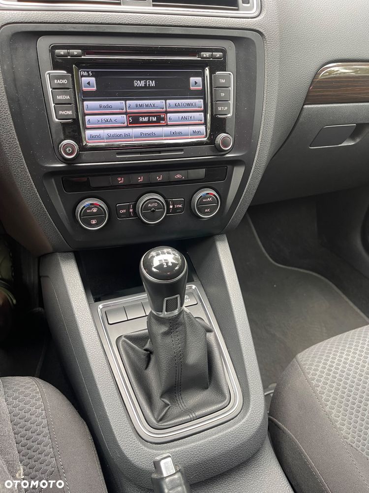 Volkswagen Jetta 2.0 TDI DPF BMT Comfortline - 3