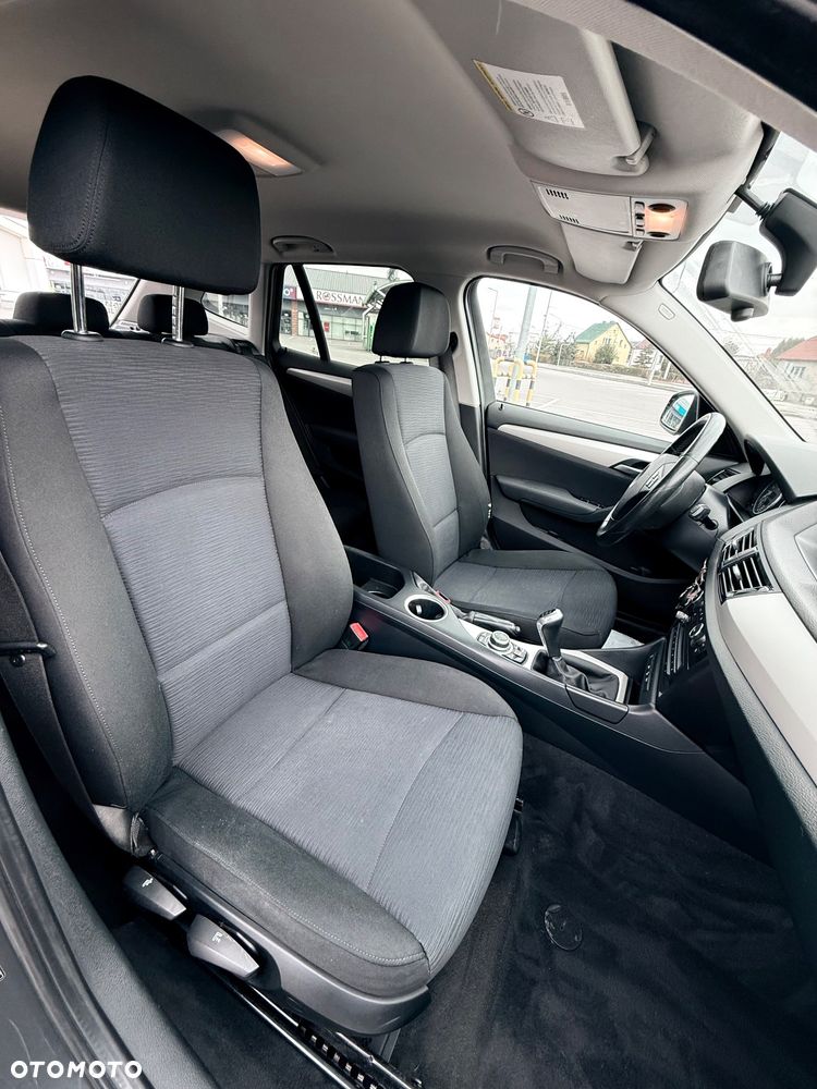 BMW X1 xDrive18d - 8