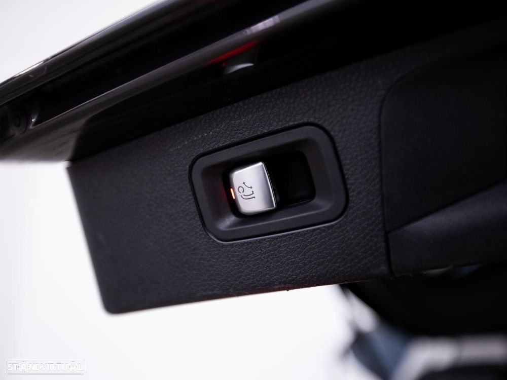 Mercedes-Benz E 300 de 9G-TRONIC AMG Line - 16