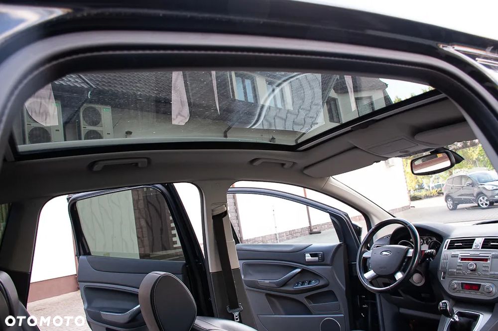 Ford Kuga 2.0 TDCi 4x4 Titanium - 28