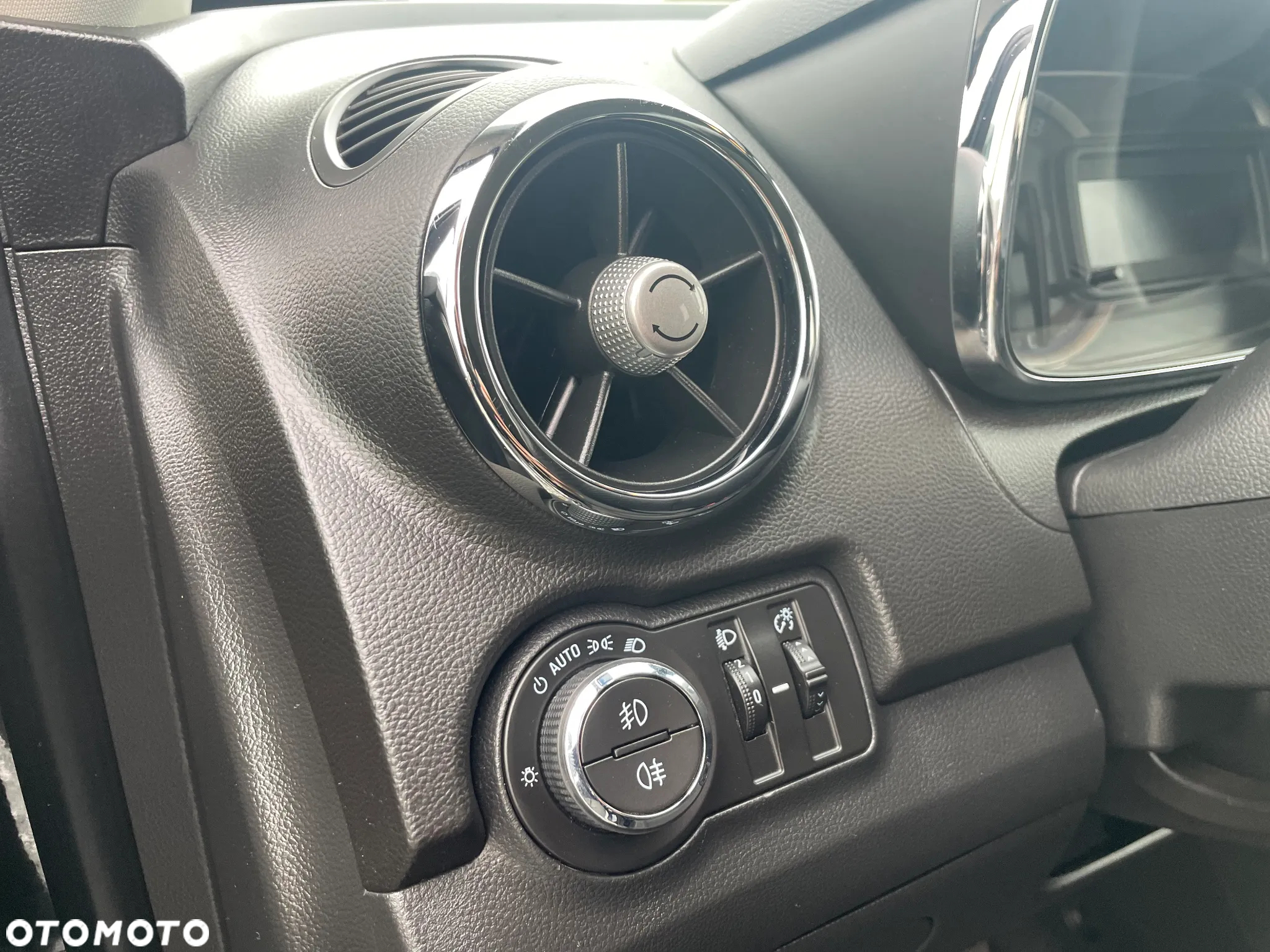 Chevrolet Trax - 15