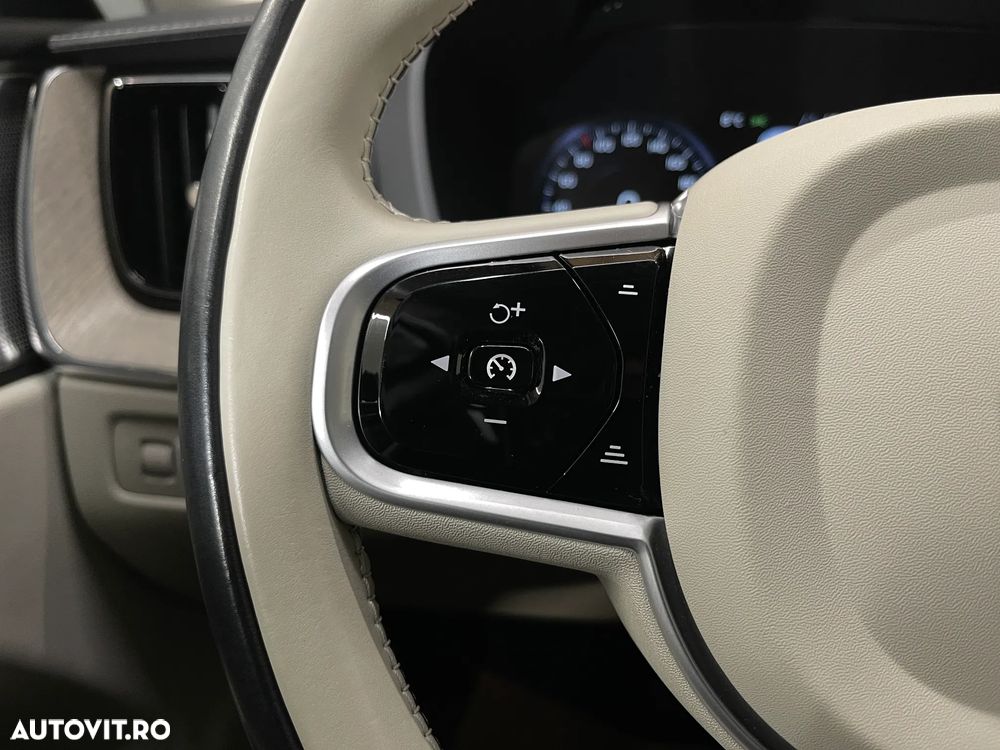 Volvo XC 60 B5 D AWD Geartronic Inscription - 26