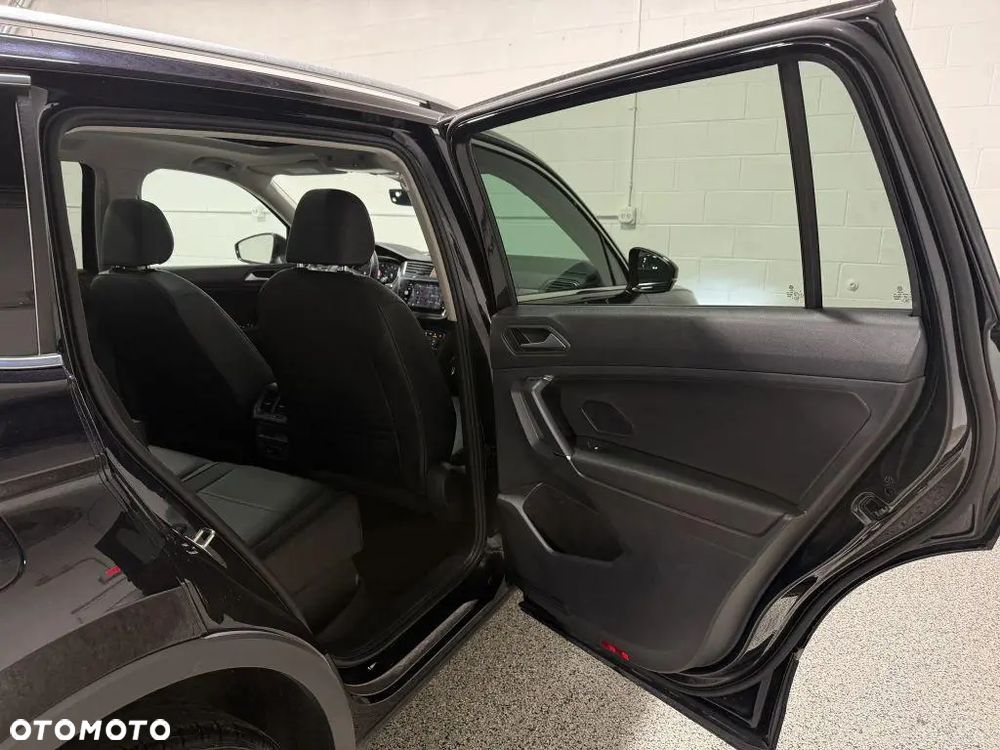 Volkswagen Tiguan 2.0 TSI 4Mot Elegance DSG - 36