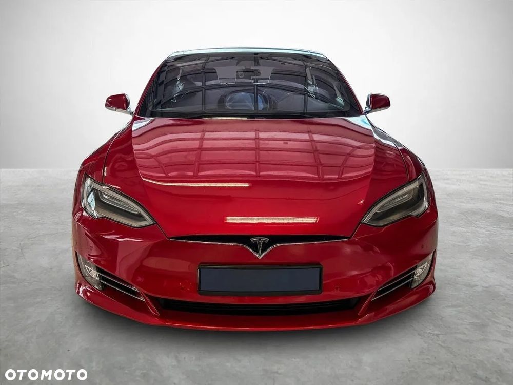 Tesla Model S - 2