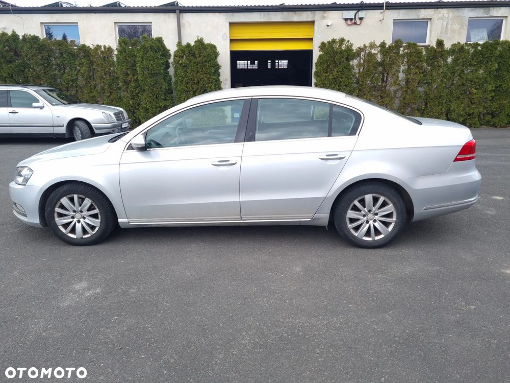 Volkswagen Passat 2.0 TDI BlueMotion Technology Trendline - 3