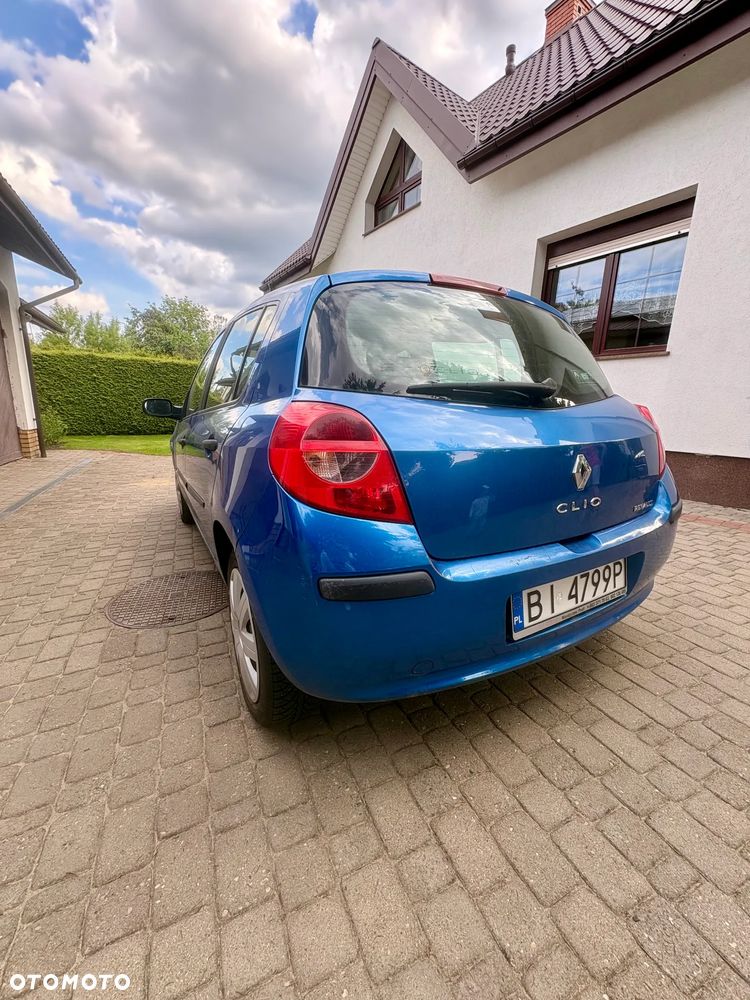 Renault Clio 1.5 dCi Authentique - 8