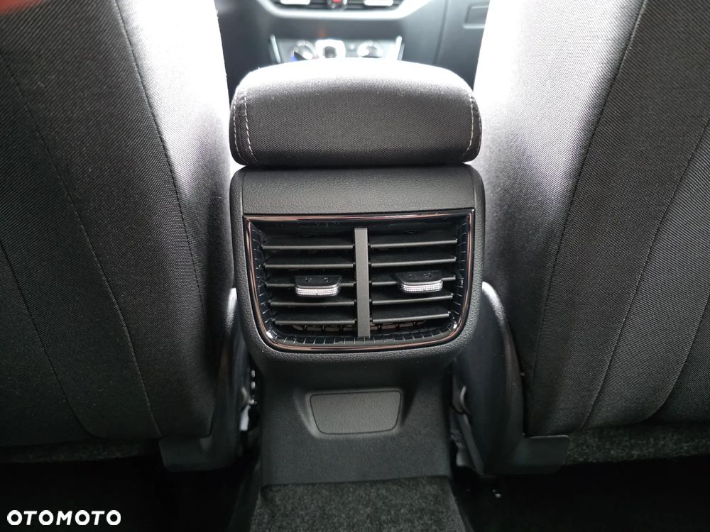 Skoda Fabia 1.0 TSI Drive DSG - 12