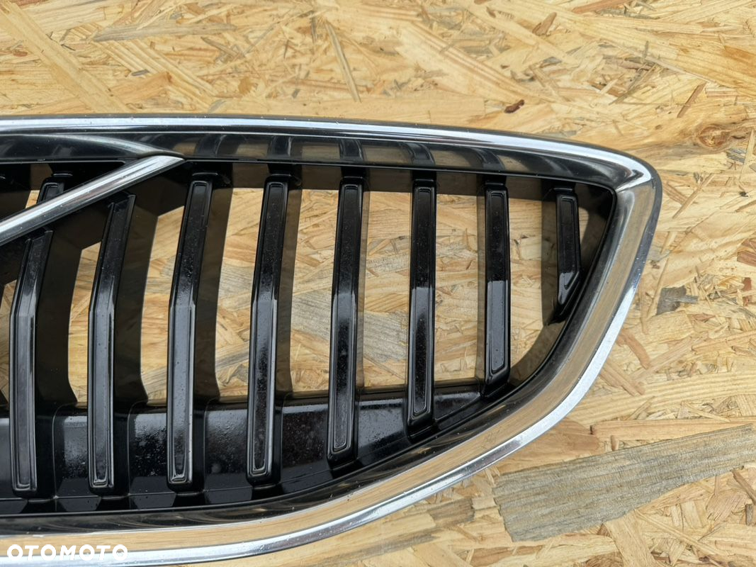 GRILL ATRAPA CHŁODNICY VOLVO V40 II 2 LIFT NA RADAR 16-19 31425345 ORYGINAŁ - 2