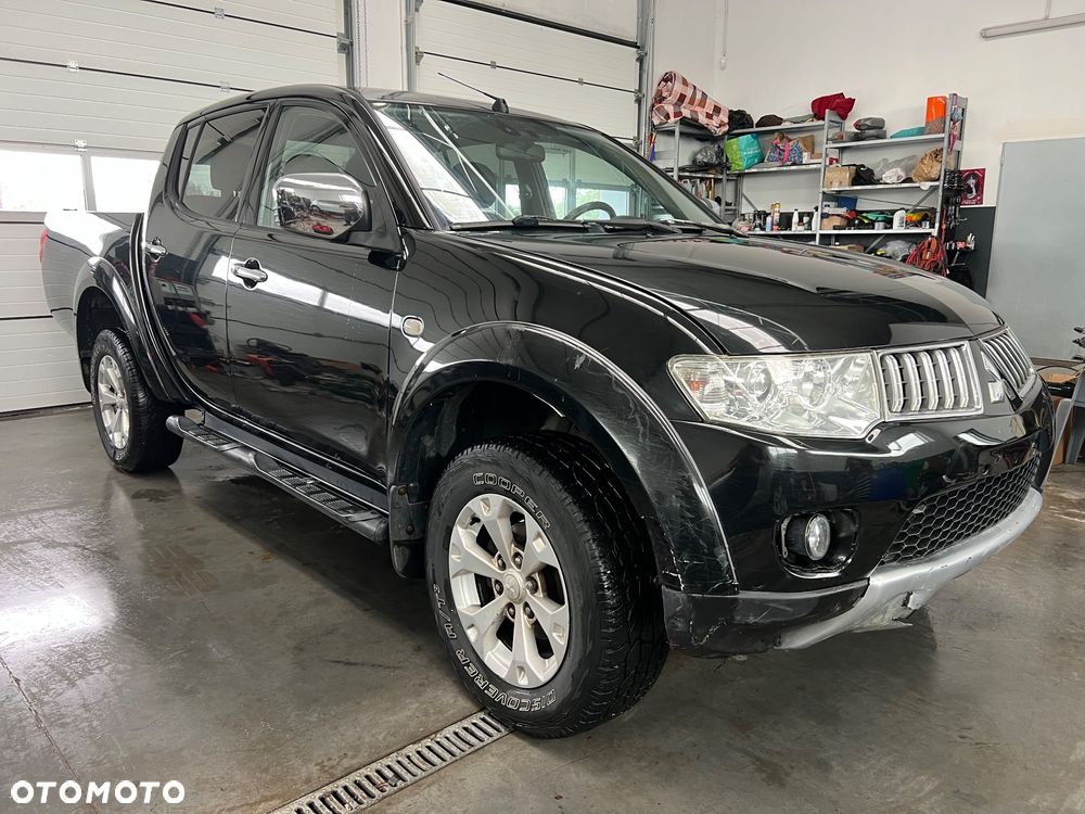 Mitsubishi L200 2.5 DID Instyle Sport - 10