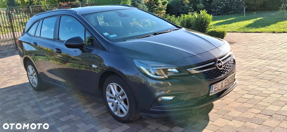 Opel Astra 2016 photo 2