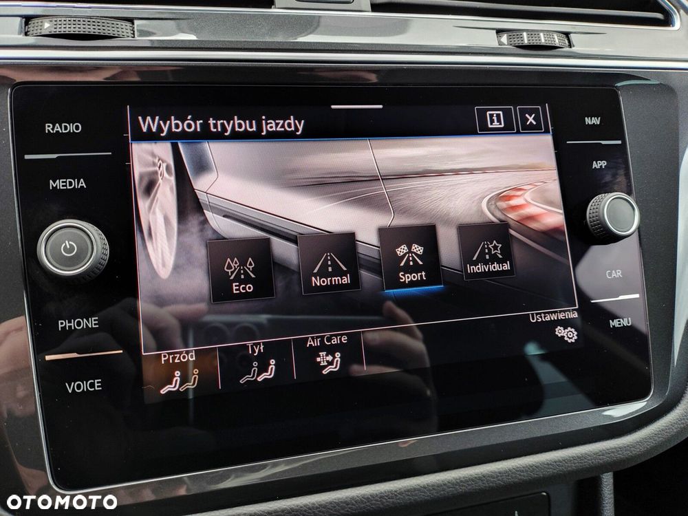 Volkswagen Tiguan 2.0 TSI 4Mot Life DSG - 27