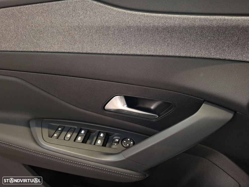 Peugeot 308 SW 1.2 Hybrid Allure e-DCS6 - 23