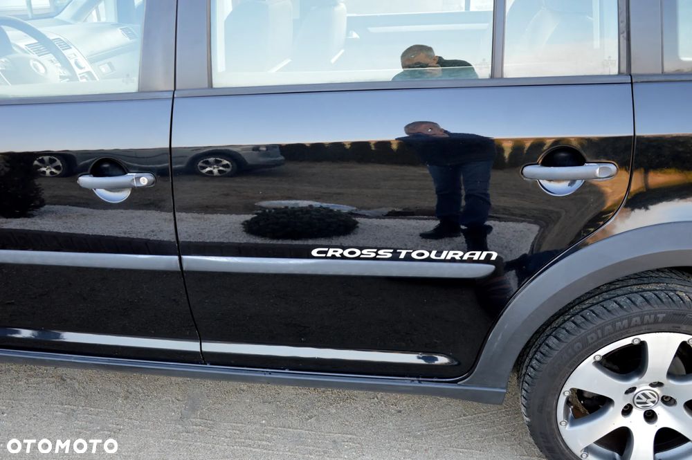 Volkswagen Touran 2.0 TDI DPF Cross - 16