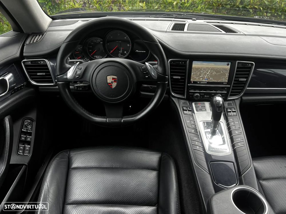 Porsche Panamera 3.0 V6 - 8
