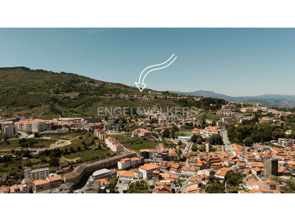 Propriedade com 35.000 m2 à venda na zona privilegiada de Lamego - Grande imagem: 2/21