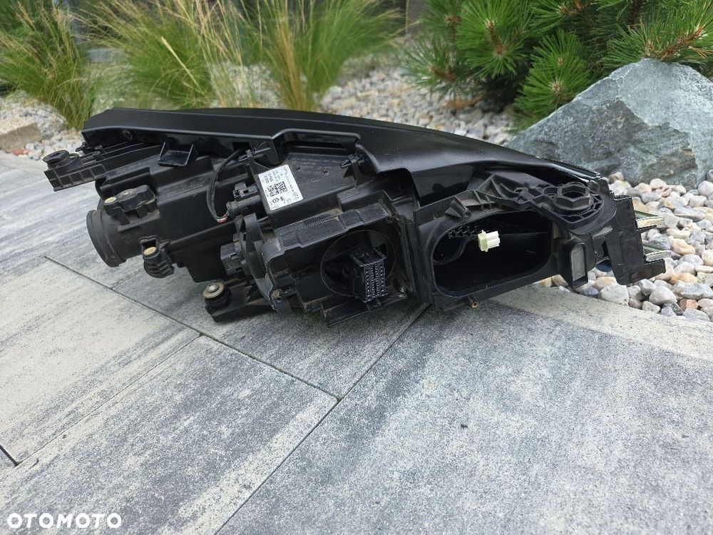 VW ARTEON 3G8 Lampa lewa przód Full Led Dynamic 3G8941081 Chrom 2018 - 9
