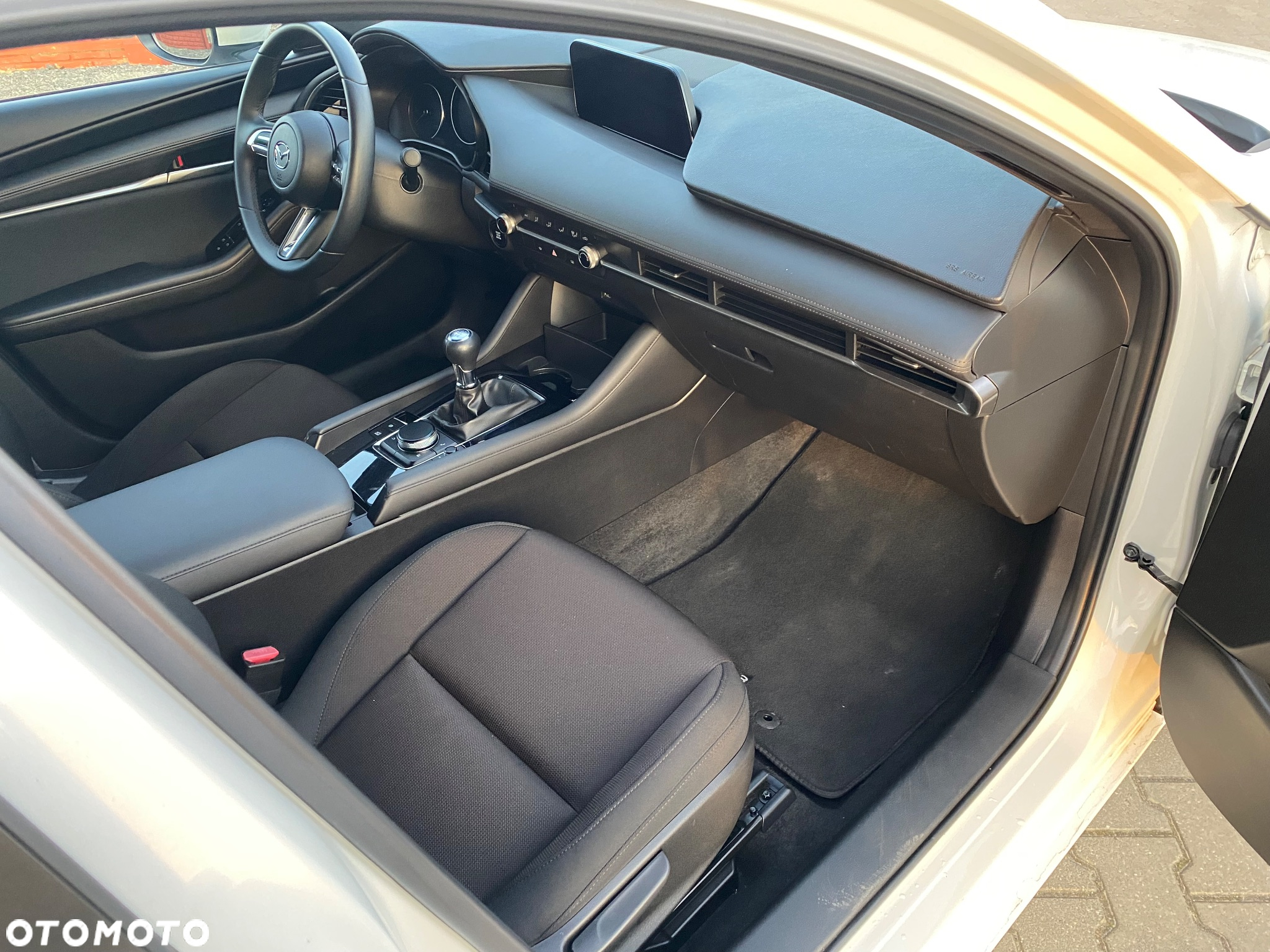 Mazda 3 e-SKYACTIV-G 122 M HYBRID PRIME-LINE - 9