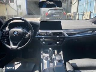 BMW Seria 5 520d AT - 12