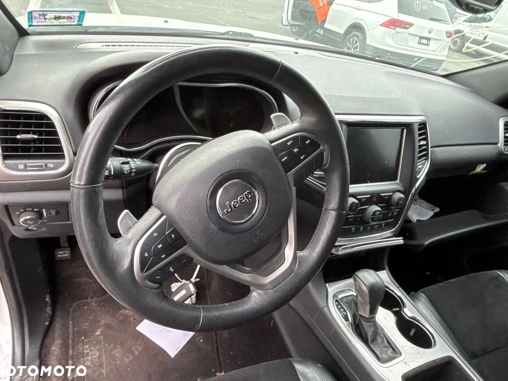 Jeep Grand Cherokee - 19