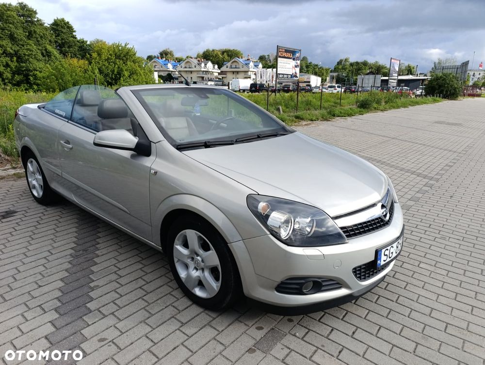 Opel Astra 2.0 T Cosmo - 5