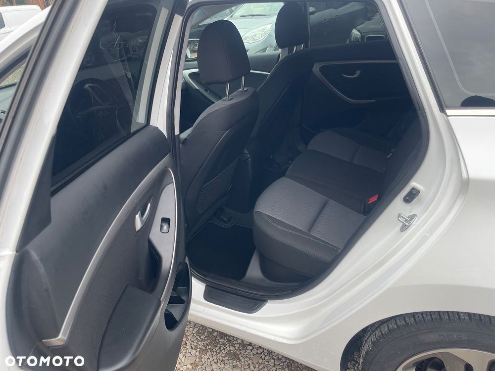 Hyundai i30 1.6 CRDI DCT Premium - 11