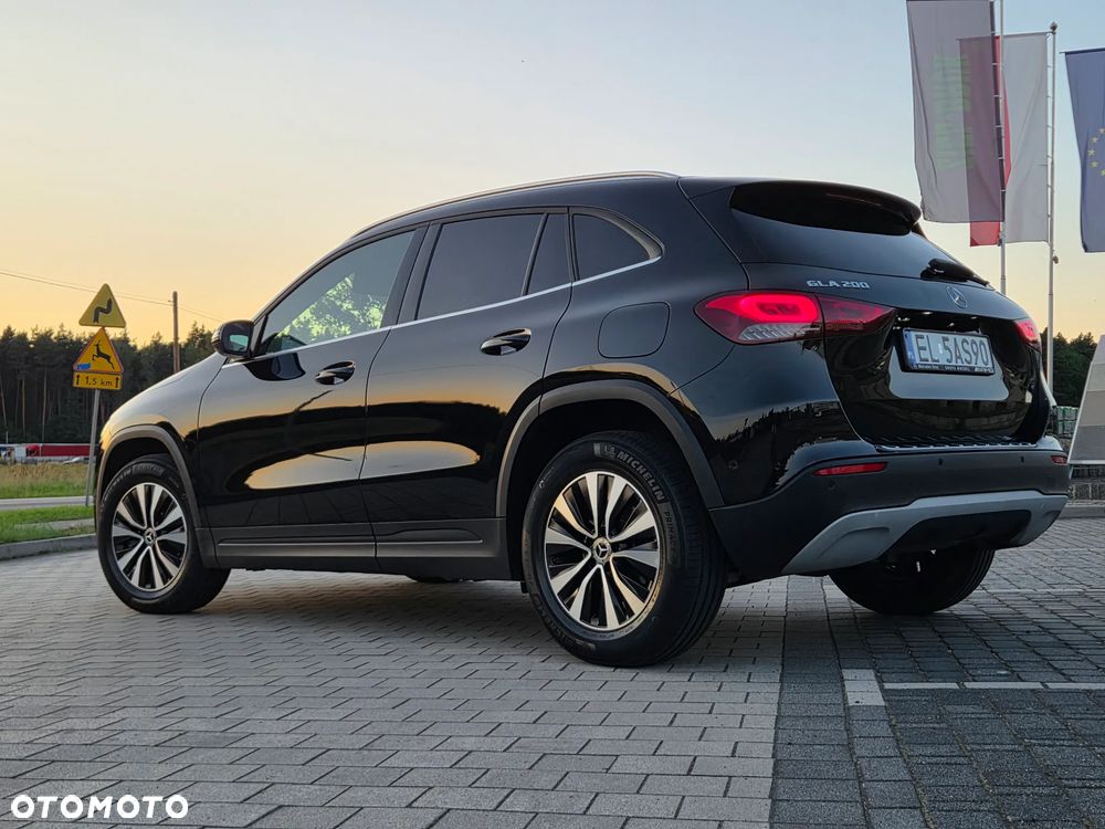 Mercedes-Benz GLA 200 Business Edition - 3
