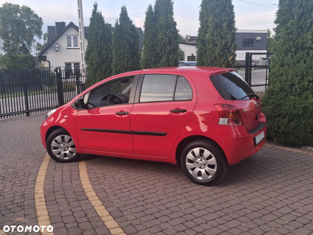 Toyota Yaris 1.33 VVT-i Sol - 4